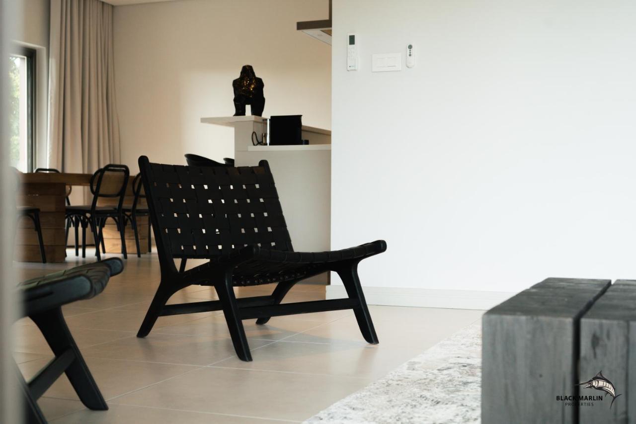 Black Marlin Apartments 페레이베레 외부 사진