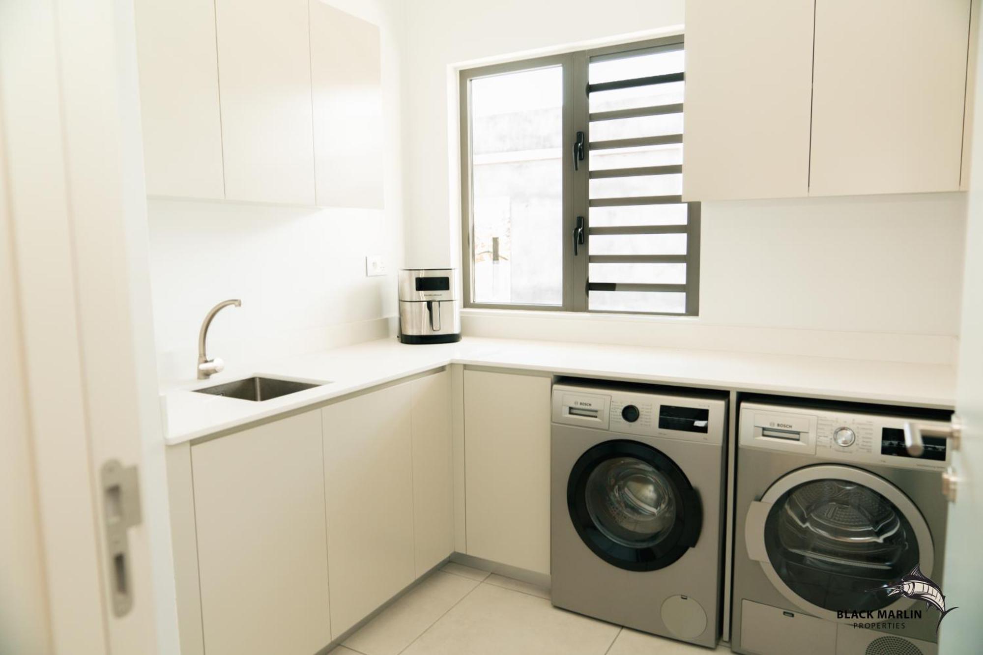 Black Marlin Apartments 페레이베레 외부 사진