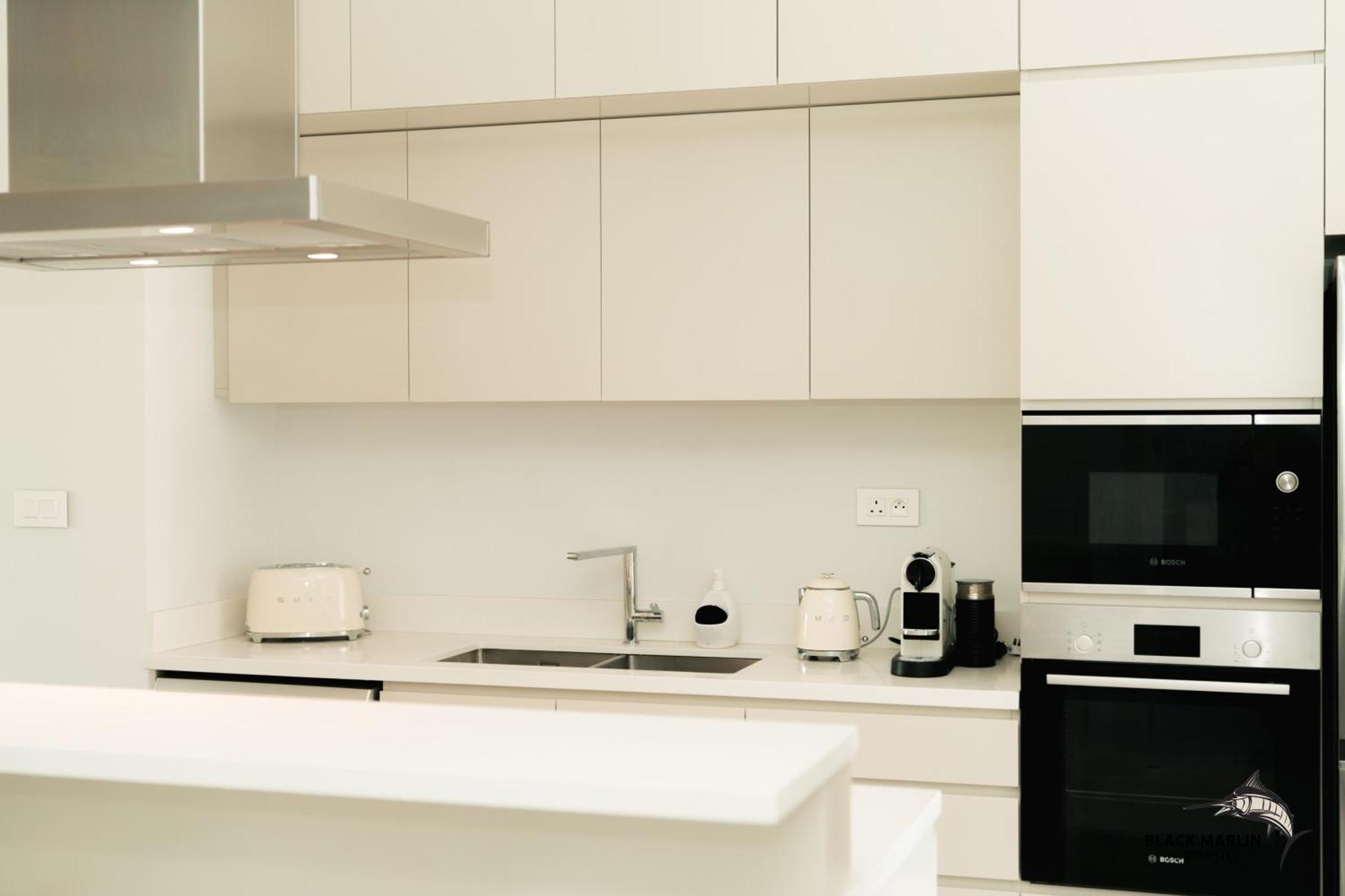Black Marlin Apartments 페레이베레 외부 사진